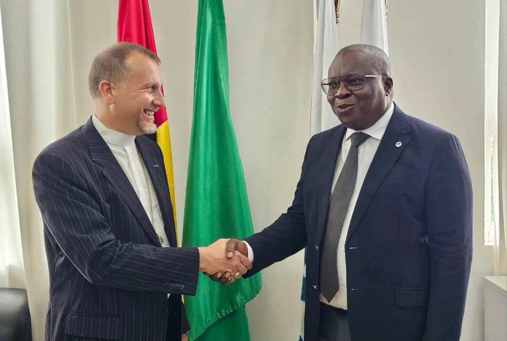 guinea-1 Ricezione ufficiale dal delegato del Governo S.E. Aristides Ocante Da Silva, Ministro dell’Amministrazione Territoriale